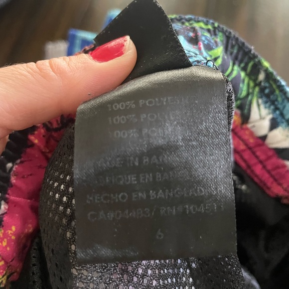 Maui & Sons Boys Palm Print Tropical Swimshorts - Picture 9 of 9